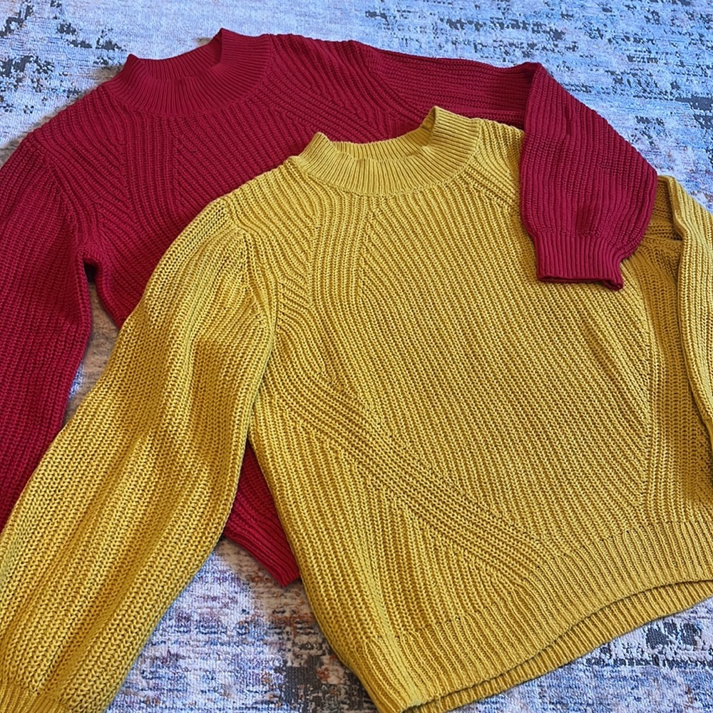 Old Navy 2 girls Sweaters - in Red & Yellow